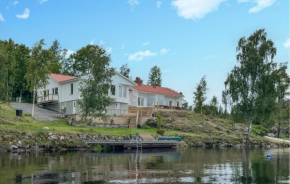 Beautiful Home In Färgelanda With Kitchen
